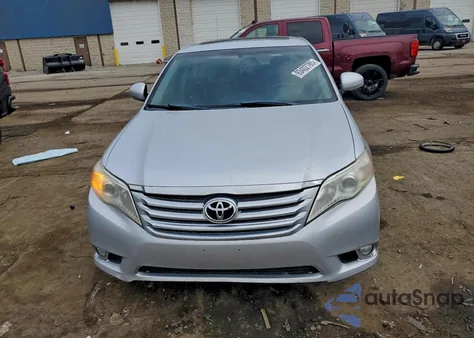 2011 Toyota Avalon Base z USA, uszkodzony, nr VIN 4T1BK3DB5BU392920